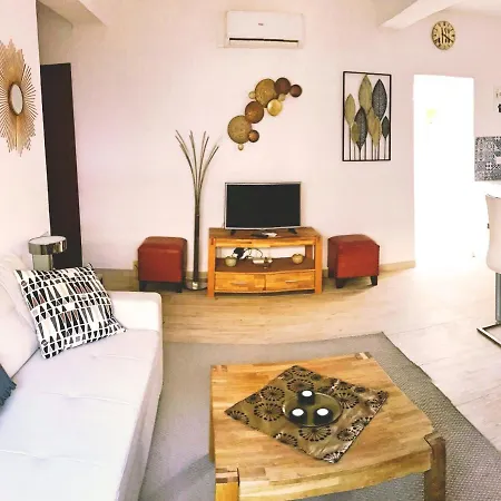 Town House With Patio In Quiet Residential Area 10 Min From * Torremolinos