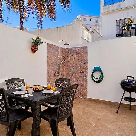 Quiet 3-bedroom House Near Town Hall & Centre * Torremolinos